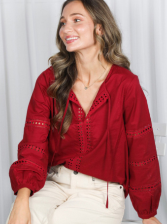 Blusa Manga Larga Rojo Vino con Detalles Bordados